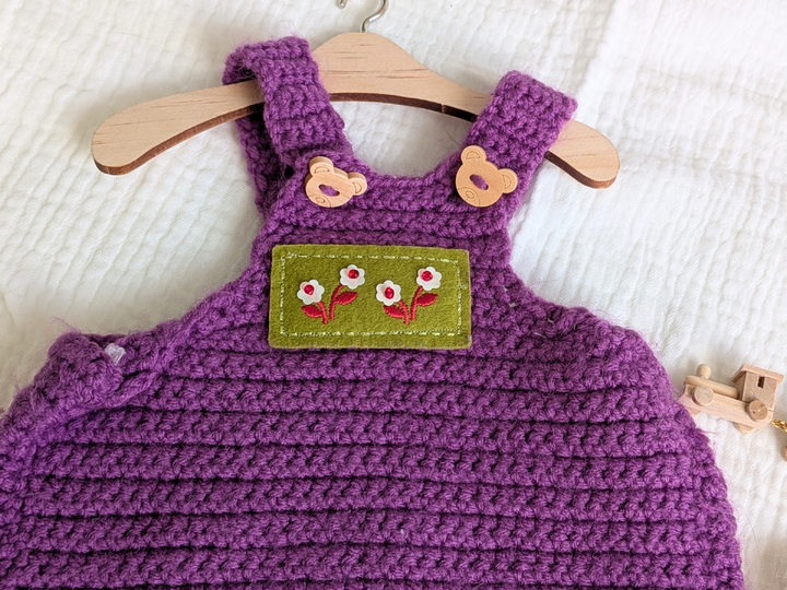 Dollclothes overall „Lilly“, Crochetpattern for 11“-19“ dolls, Knotenzeug, Pattern for dolls