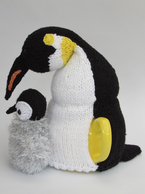 Emperor Penguin Duo Tea Cosy - Image 4