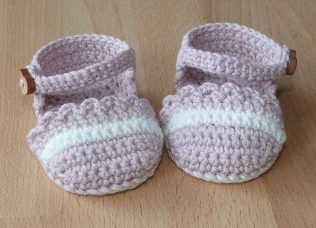 Crochet pattern for doll's sandals and ballet flats (ballerinas)