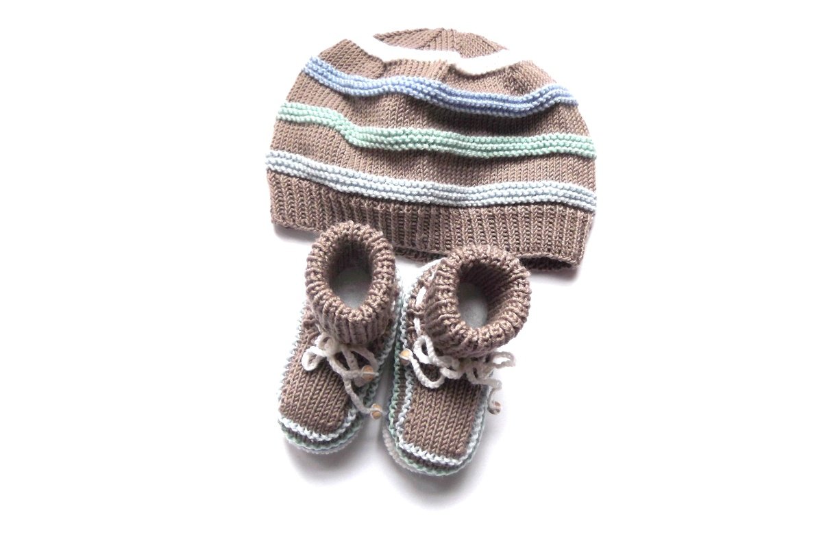 Babymütze und Schuhe "Sjard"