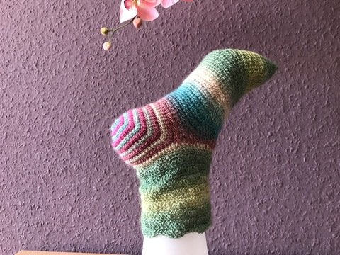 Häkelanleitung für Socken Wellenspirale