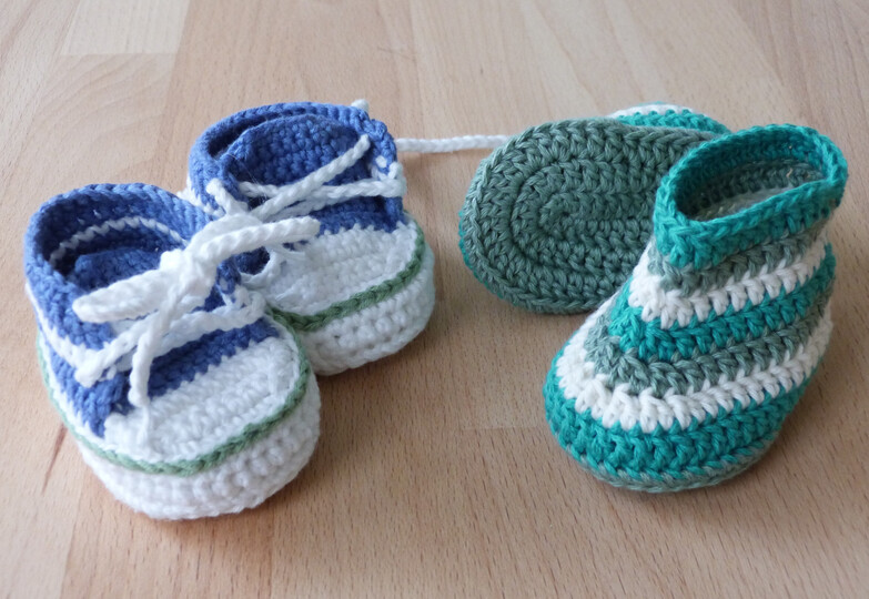 Crochet pattern for doll trainers and boots