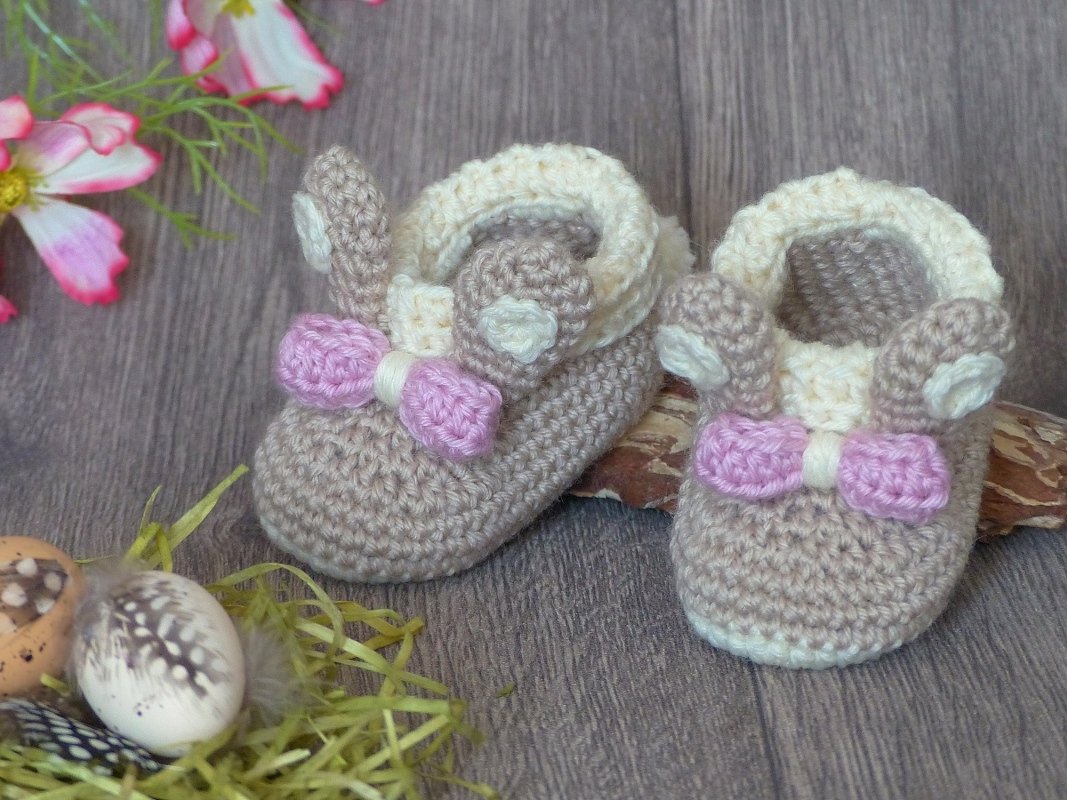 Baby Booties „Bunny“, 0-6 months – Crochet Pattern