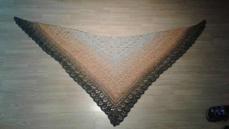 Waldkauz -  ein Dreieckstuch für Verlaufsgarn