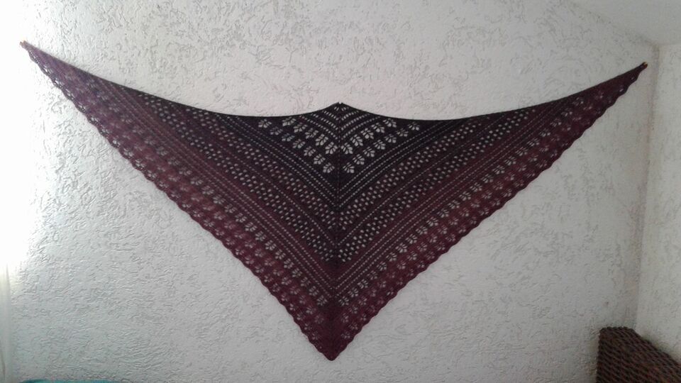 Waldkauz -  ein Dreieckstuch für Verlaufsgarn