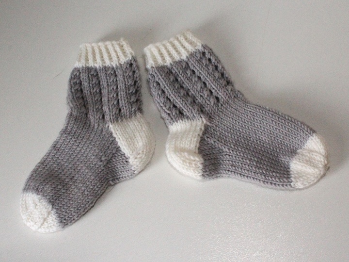 Strickanleitung Babysocken, Babysöckchen, Sohlenlänge 12 cm