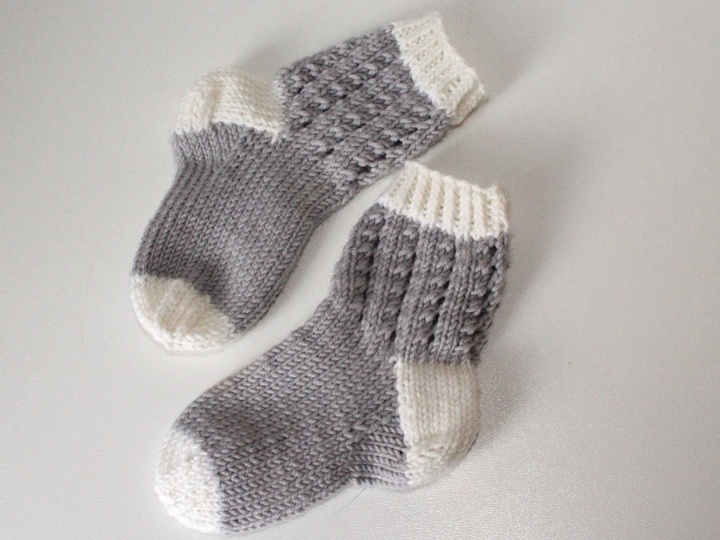 Strickanleitung Babysocken, Babysöckchen, Sohlenlänge 12 cm
