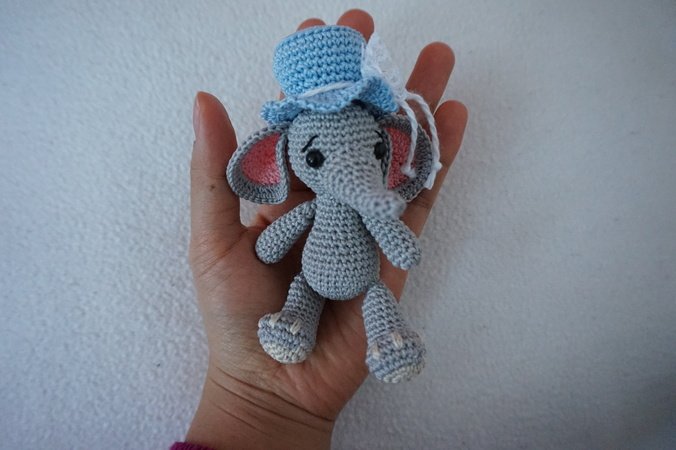 Little elephant crochet pattern