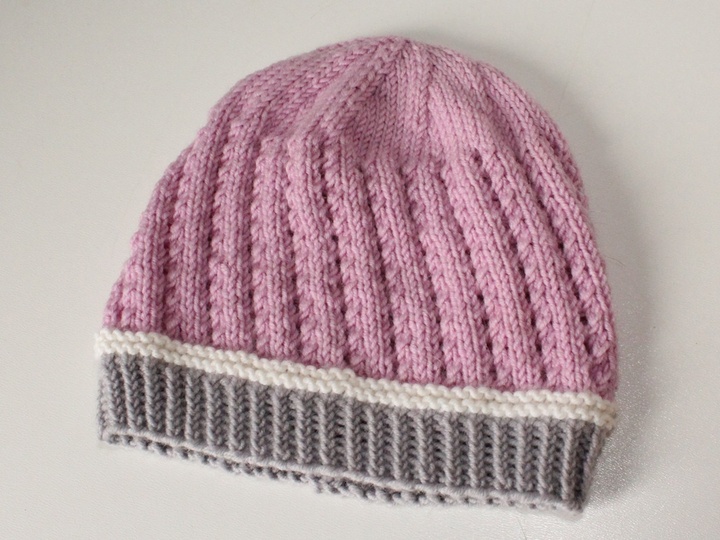 Strickanleitung Babymütze mit Lochmuster, ca. 2 - 8 Monate