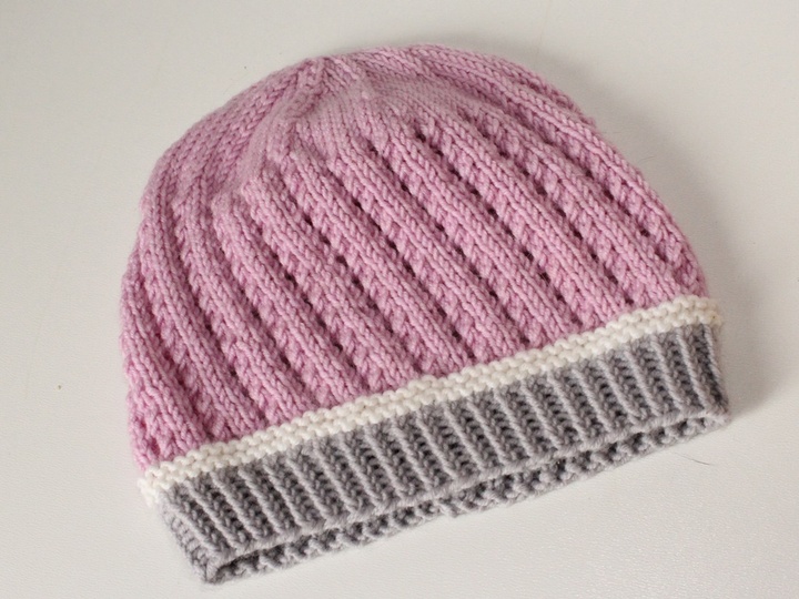 Strickanleitung Babymütze mit Lochmuster, ca. 2 - 8 Monate