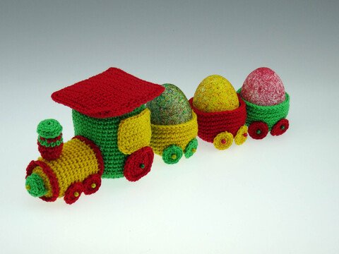 Eierbecher Zug - Lokomotive Häkelanleitung Amigurumi
