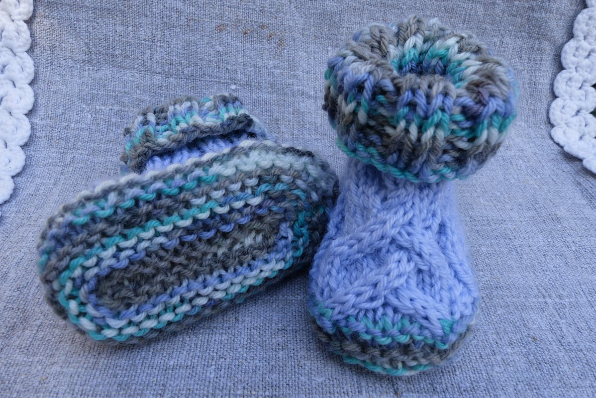 Gestrickte Babyschuhe - Booties - Bild 3