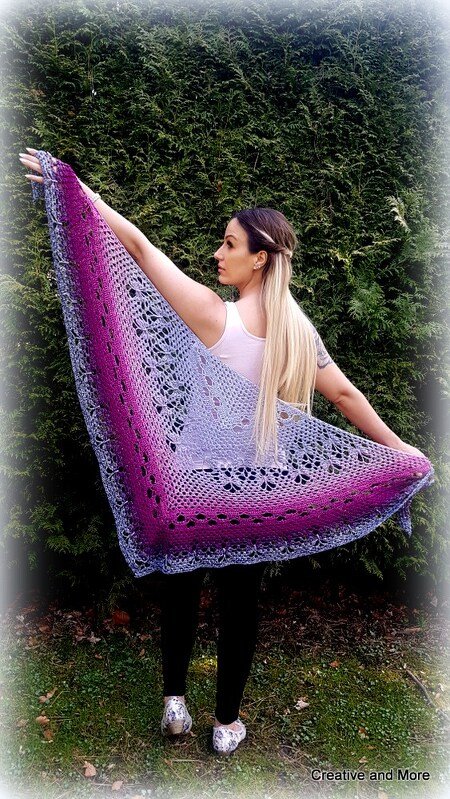 Gehäkeltes Schultertuch Hearts & Butterflys - Bild 6