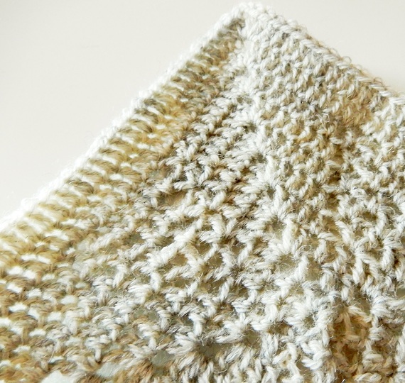 Afghan block with hearts crochet pattern