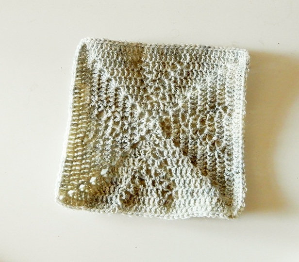 Afghan block with hearts crochet pattern