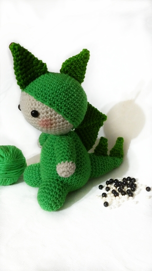 Häkelanleitung von Billy, dem Drachen PDF english-deutsch