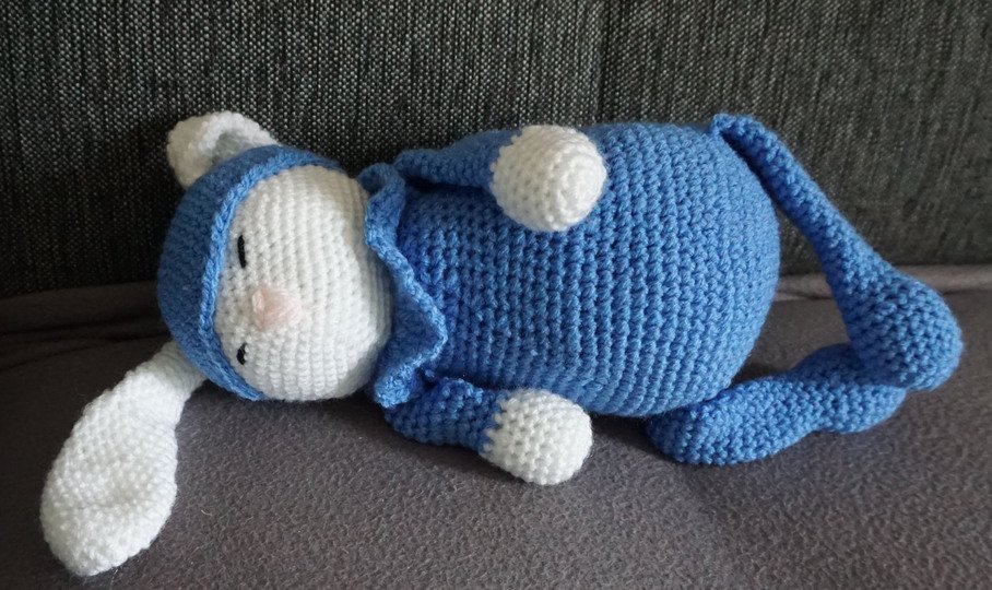 Häkelanleitung schlafender Hase