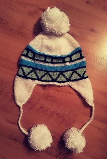 Strickanleitung für eine warme Wintermütze im Manga Anime Cosplay Stil „Yukine“