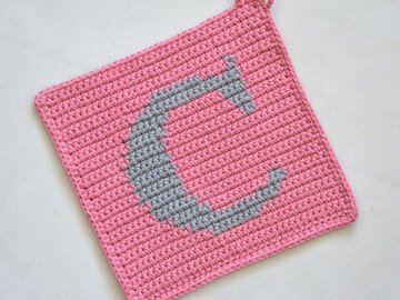 Letter "C" Potholder Crochet Pattern - for beginners