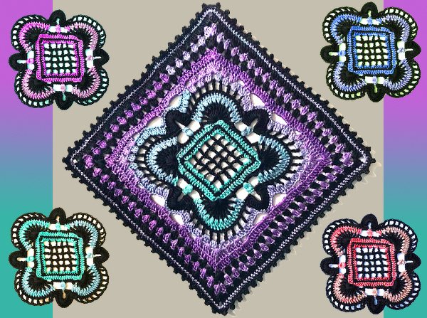 Großes gemustertes Häkelquadrat in Schwarz, Lila und Türkis mit vier kleineren, farblich abgesetzten Motiven.