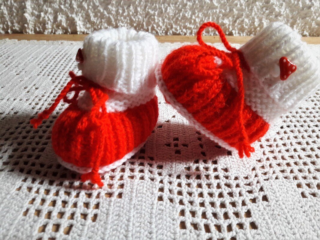 Strickanleitung Babyschuhe Fliegenpilz