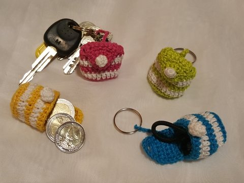 Täschchen Anhänger - Resteverwertung - Häkelanleitung