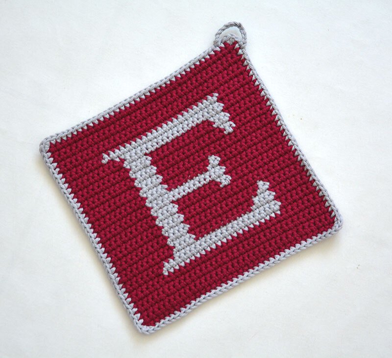 Letter "E" Potholder Crochet Pattern - for beginners