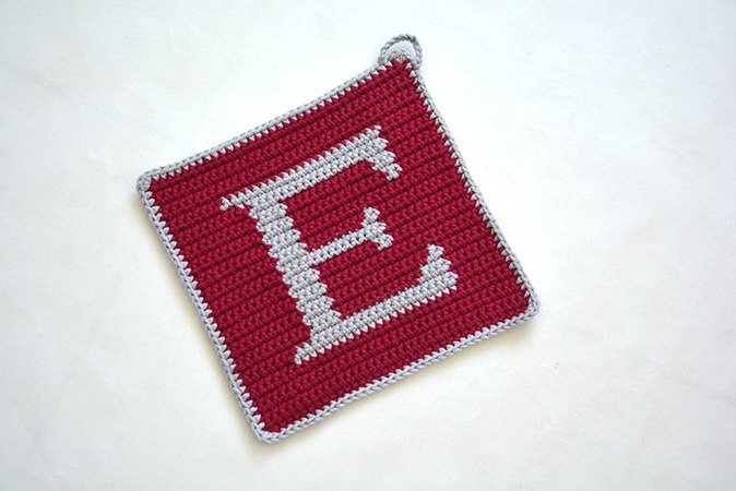 Letter "E" Potholder Crochet Pattern - for beginners
