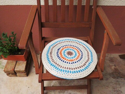 Rundes Sitzkissen im Moss Stitch