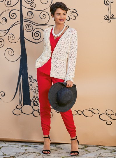 Strickenjacke Claire mit gehäkelter Spitzborte