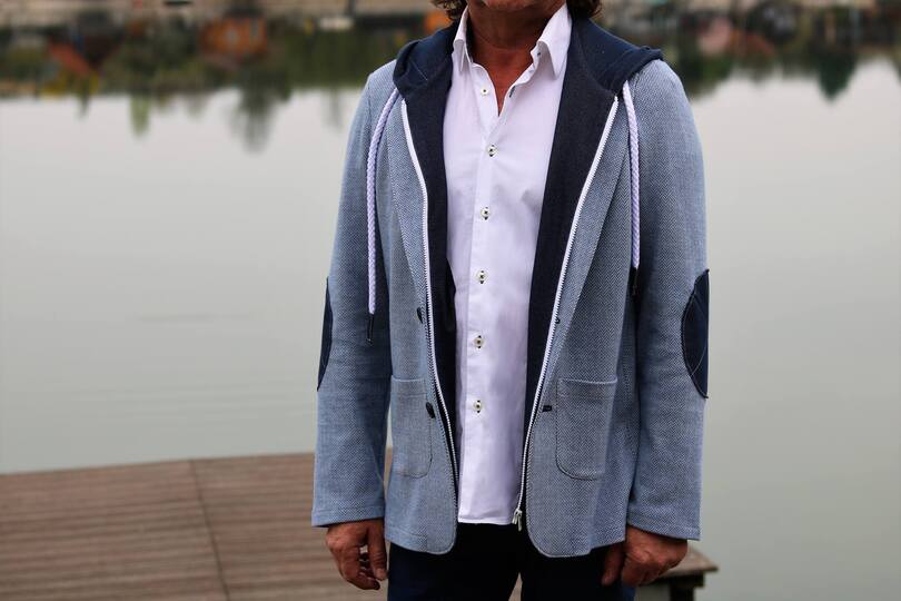 Manwe Sweatsakko im 2-in-1 Look