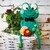 Frosch mit Blumenstrauß
