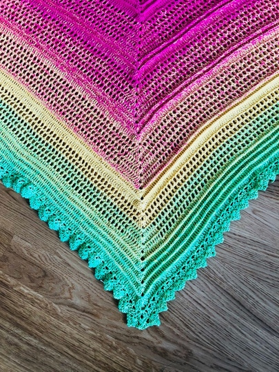 Häkelanleitung Tuch "Blütengeflüster"