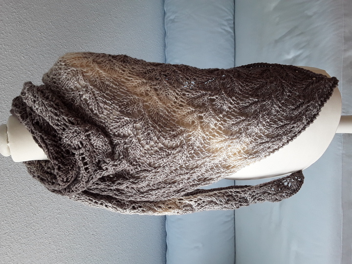 Tuch "Leaves-Stripes" mit SKY von Woolly Hugs gestrickt