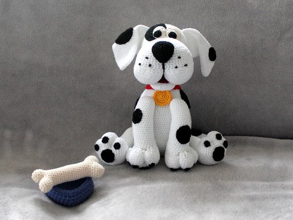 Dotty the dog crocheting pattern