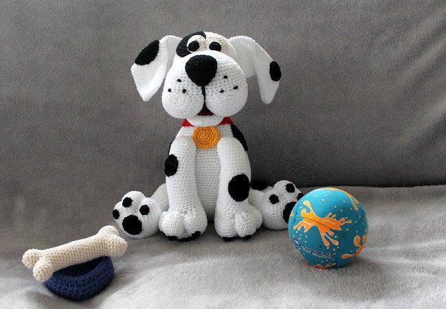 Dotty the dog crocheting pattern