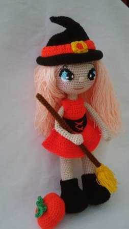 Crochet pattern of Annie, the little witch PDF english-deutsch-dutch doll XL