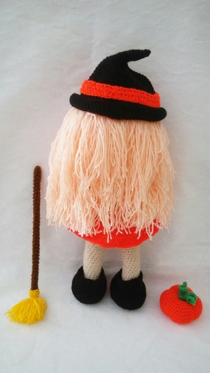 Häkelanleitung von Annie, der kleinen Hexe PDF english-deutsch-dutch puppe XL