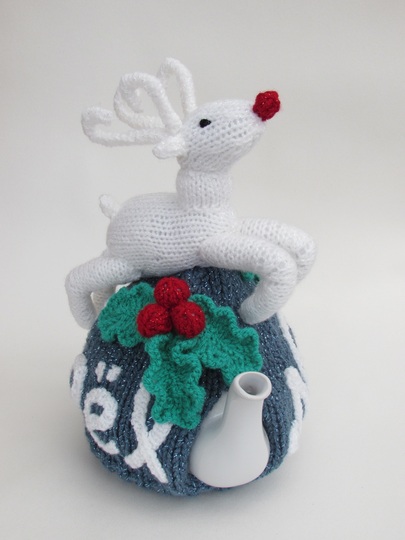 Noël Rudolph Tea Cosy, Egg Cosy and Mug Warmer Set