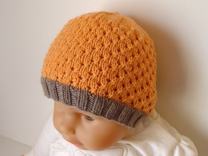 Strickanleitung Babyset, Mütze und Socken, Lochmuster, ca. 5 - 12 Monate