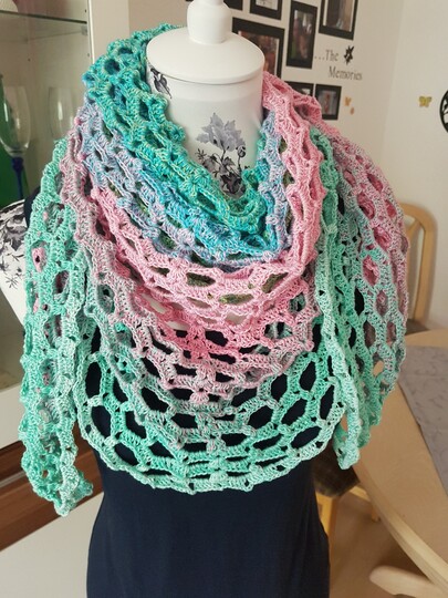 Dreieckstuch "Ginata", Häkelanleitung