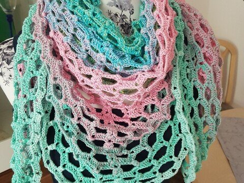 Dreieckstuch "Ginata", Häkelanleitung