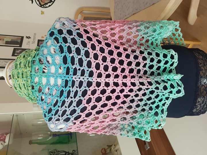 Dreieckstuch "Ginata", Häkelanleitung