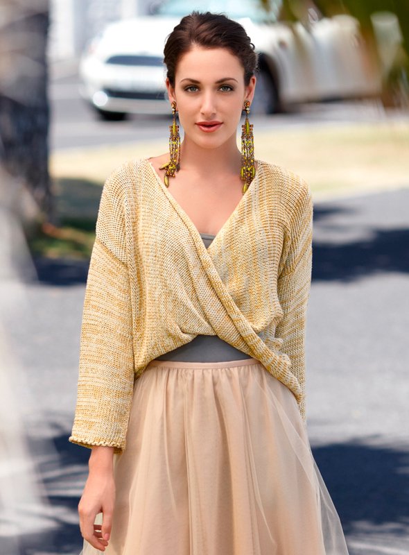 Strickpulli Virginia mit gedrehtem Vorderteil