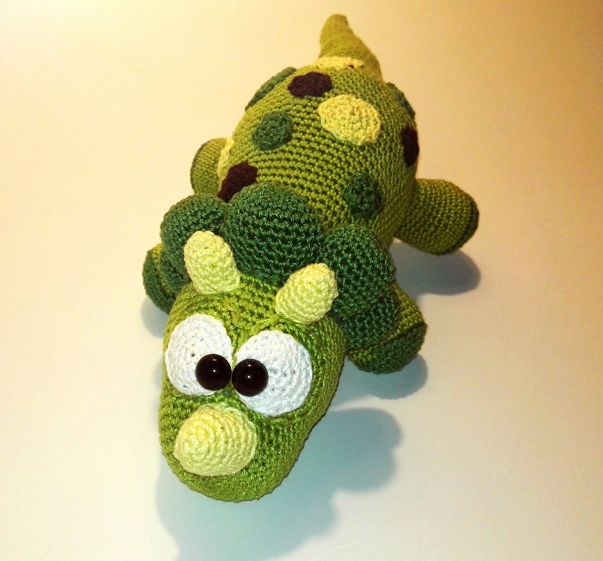 Triceratops Dinosaurier Häkelanleitung