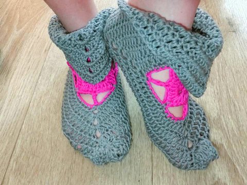 Häkelpuschen - Hausschuhe aus Granny häkeln - ab Gr. 29