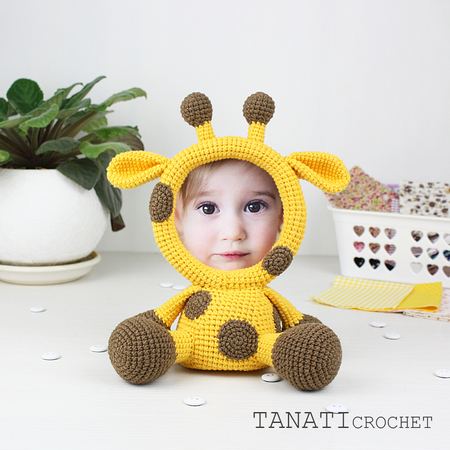 Crochet Pattern of Photo Frame Giraffe
