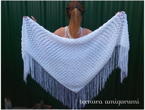 Triangular shawl crochet pattern shalws PDF english-deutsch-dutch ternura amigurumi