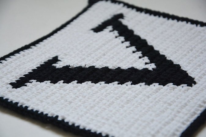 Letter "V" Potholder Crochet Pattern - for beginners