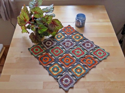 Sommer- Tischdecke aus Grannys